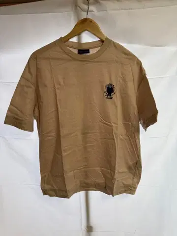 엠포리오 아르마니 베이지 자수 이글 캐릭터 T셔츠 사이즈 L