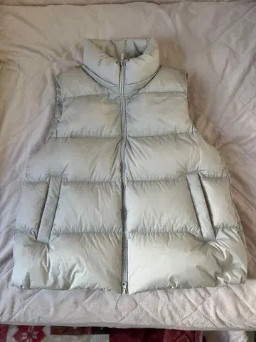 유니클로 울트라 라이트 다운 베스트 XXL