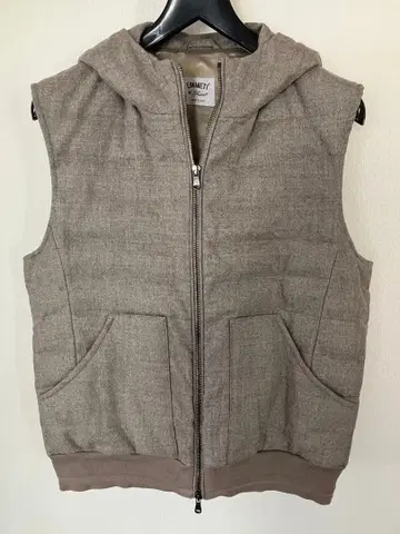 EMMETI 엠메티 울 후드 부착 다운 베스트 48