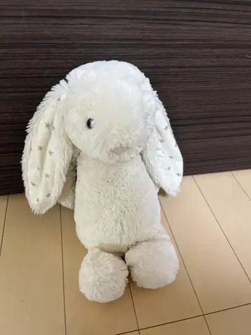 Jellycat 화이트 봉제 인형 토끼 M 사이즈 별 twinkle