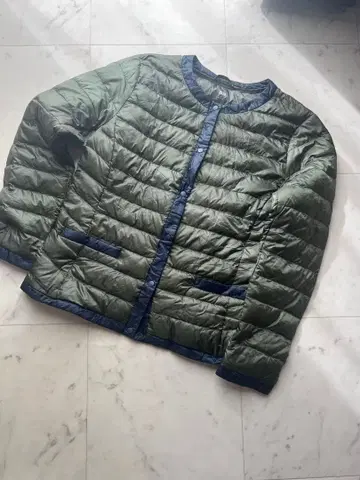 유니클로 UNIQLO 울트라 라이트 다운 노카라 바이컬러 그린 XL