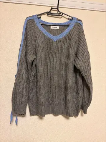 CIAOPANIC 소매 라인 리본 래글런 니트