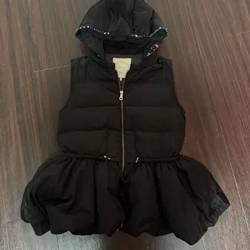 Chesty 블랙 후드 부착 다운 베스트 사이즈 0