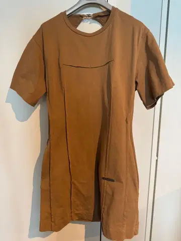 플랭크 프로젝트 반팔 V넥 원피스