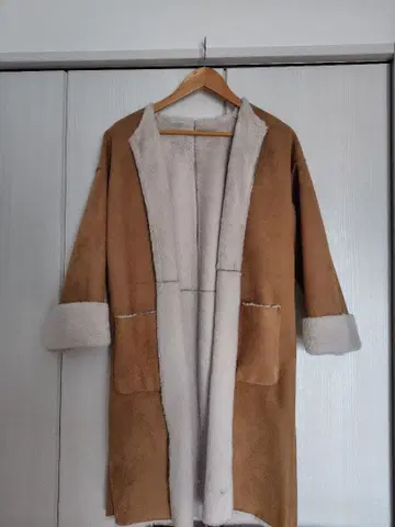 BAYFLOW 브라운 무스탕 코트 포켓 부착