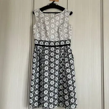 TOCCA 토카 슬리브리스 자수 원피스 사이즈 2