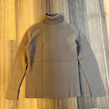 VUITTON 터틀넥 스웨터 베이지 브라운 M