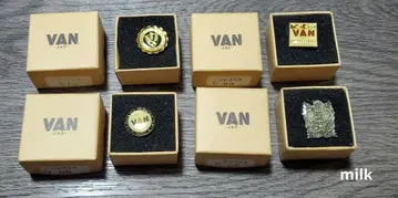 미사용품 VAN Jacket  핀 배지 4세트