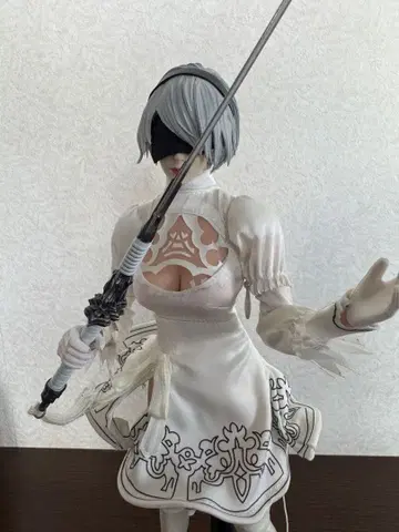 NieR:Automata 2B (SUPER DUCK 1/6)와 소체 세트