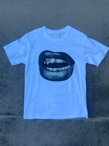 화이트 로고T셔츠 y2k 힙합 그런지 아메카지 스트릿