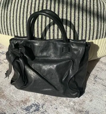 안드레아 마비아니 리본 핸드백 천연 가죽 블랙