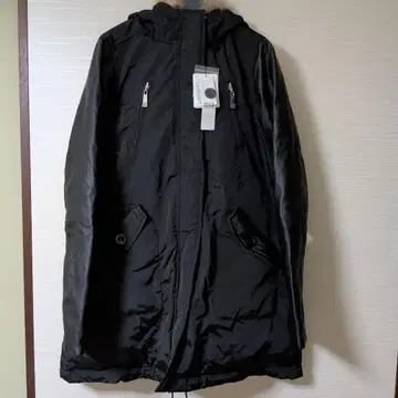 후드 부착 블랙 다운 자켓