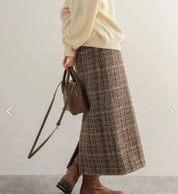 어반 리서치 도어스 울 믹스 트위드 세미 타이트 스커트 S 사이즈