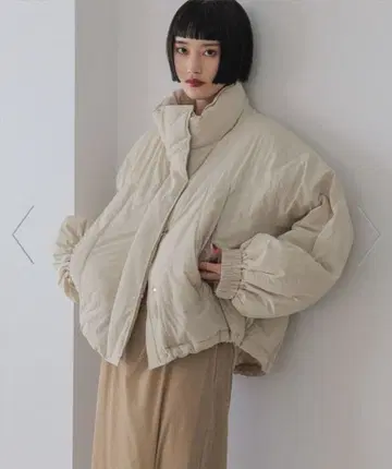 새상품급 로리즈팜 몬스터 숏코트 아이보리