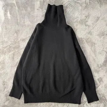 두지엠 클라세 latest 미들 게이지 터틀 니트 22AW