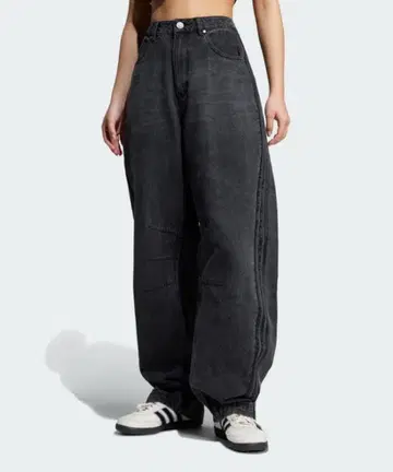 Adilenium 시즌 3 바나나 핏 워시드 데님 팬츠 30