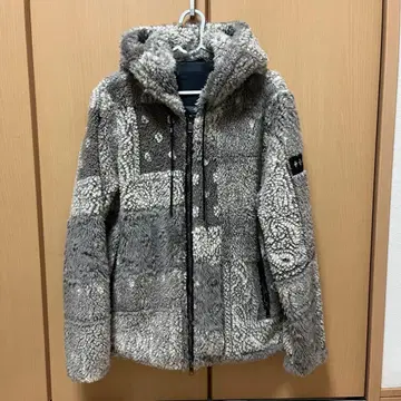 타트라스 반다나 페이즐리 보아 블루종