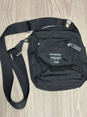 marimekko 블랙 숄더백