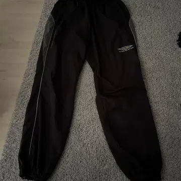 엄브로 00s 엄브로 y2k 나일론 팬츠 블랙