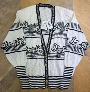 [ 새상품 ] Chamois 레오파드 무늬 니트 가디건 M 사이즈 y45