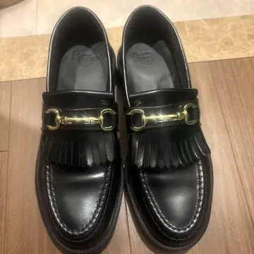 닥터마틴 프린지 블랙 로퍼