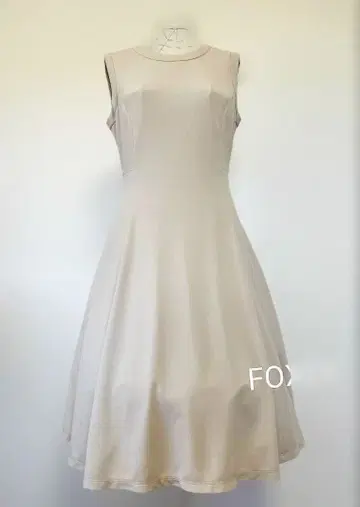 베이지 슬리브리스 원피스 폭시