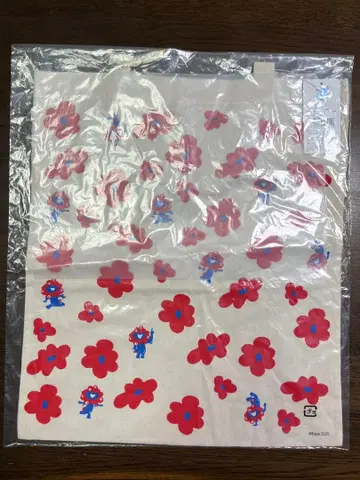 어반 리서치 미야쿠미야쿠 토트백