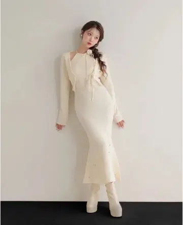 엠미엠 니트 원피스 아이보리