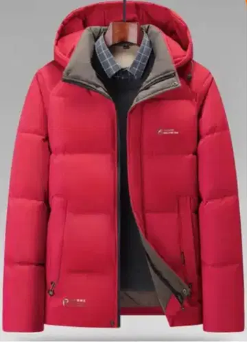 빨간색 후드 부착 다운 자켓