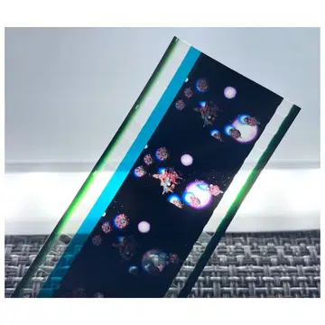 기동전사 건담 지크 액스 입장자 혜택 시계 부품 필름 빨간색 건담