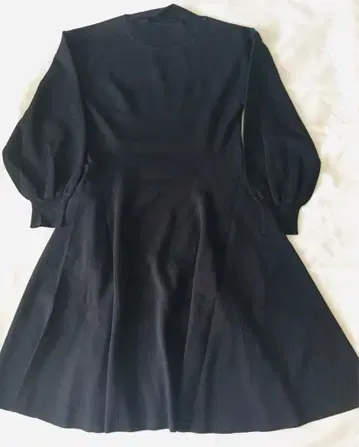 폭시 니트 하이넥 원피스