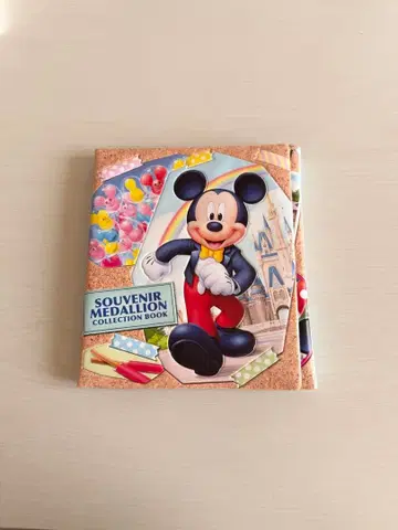 Souvenir Medallion Collection Book