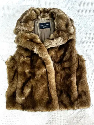 MACPHEE 맥피 인조 모피 베스트 38 톰브라운