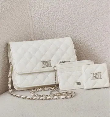 Darich 다리치 화이트 퀼팅 숄더백