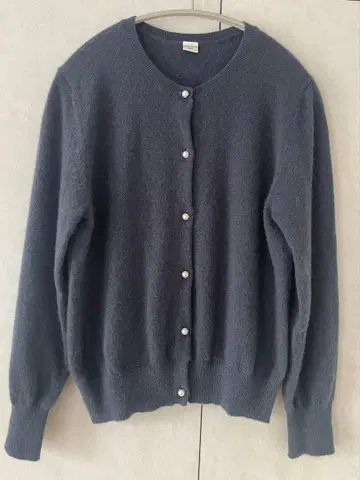 노리즈 캐시미어 100 펄 버튼 가디건 그레이