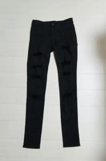 블랙 스키니 데님 데미지 가공