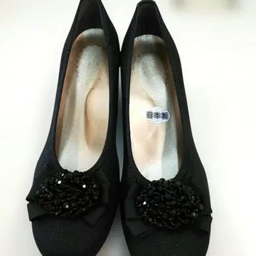 블랙 비즈 장식 플랫슈즈 24.5cm 559