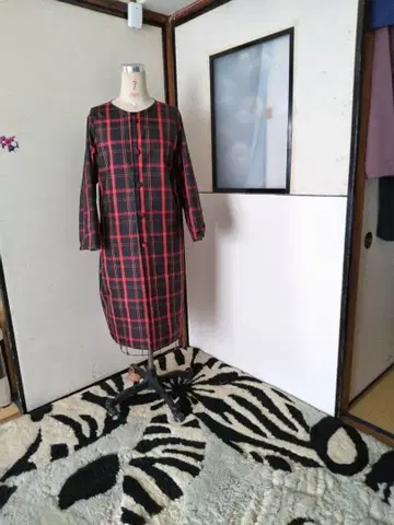 리버서블 롱 코트 빨검 체크 그레이 꽃무늬