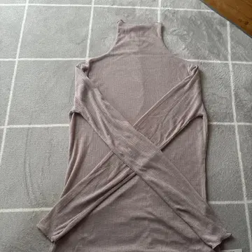 courage 베이지 긴팔 터틀넥 L 사이즈