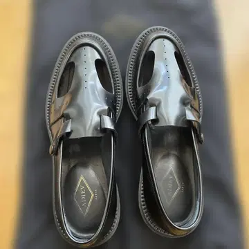 ADIEU 블랙 가죽 오픈토 신발