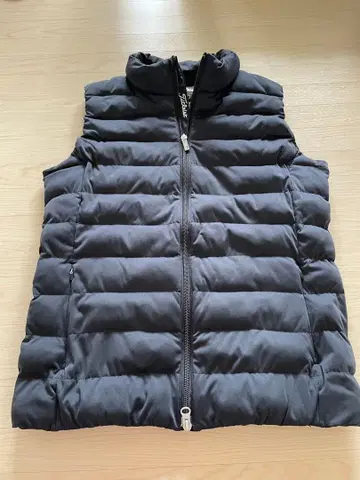 타이틀리스트 충전솜 베스트 BLACK M 사이즈