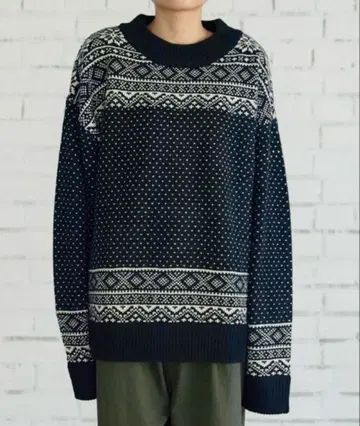 마코바 프릭스스토어 노르딕 니트 네이비