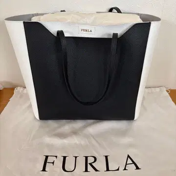 FURLA 화이트 블랙 토트백