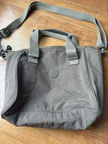 키플링 숄더백 카키