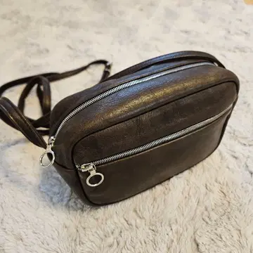 [ Aeta ] 브라운 가죽 숄더백