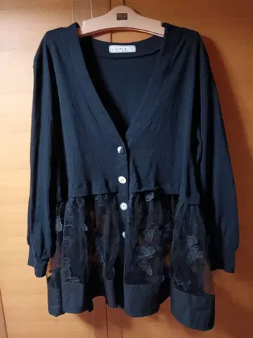 이즈스칼라 블랙 가디건 레이스 트리밍 긴팔