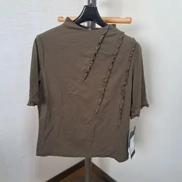여성용 카키 반팔 T셔츠 프릴 M 파시오네