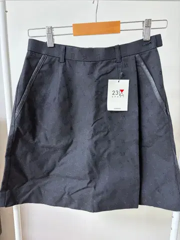 23구 여성용 골프웨어