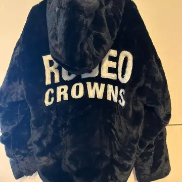 RODEO CROWNS 블랙 퍼 자켓