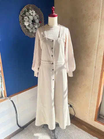 ZARA 크림색 원피스